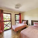 Luxury Unique Flat With 2 Swimming Pools