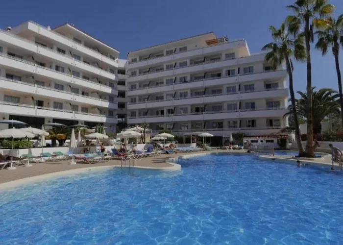 Luxury Unique Flat With 2 Swimming Pools דירה