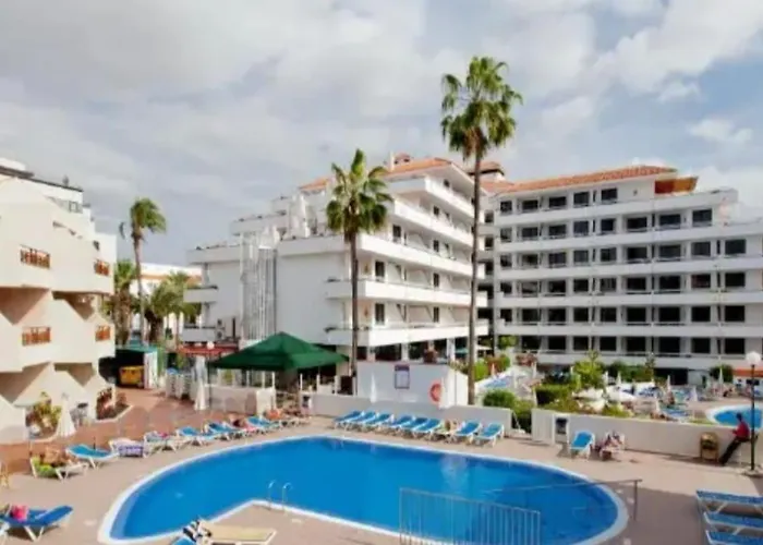 Luxury Unique Flat With 2 Swimming Pools דירה *